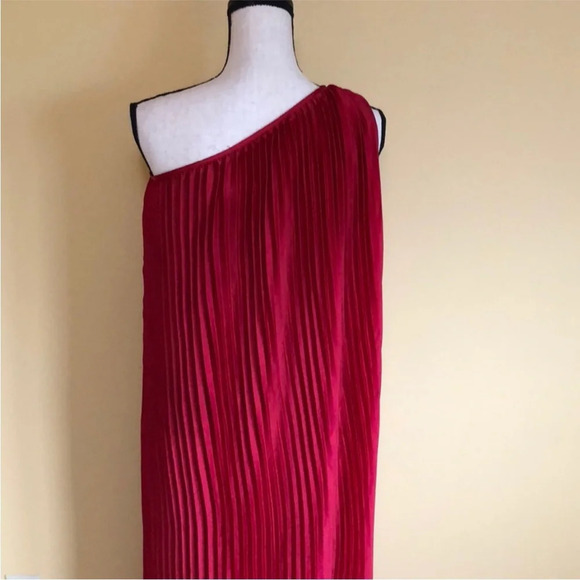 Free People Chelsea Pleated Gown one shoulder red shiny flowy dress size large - Picture 9 of 11